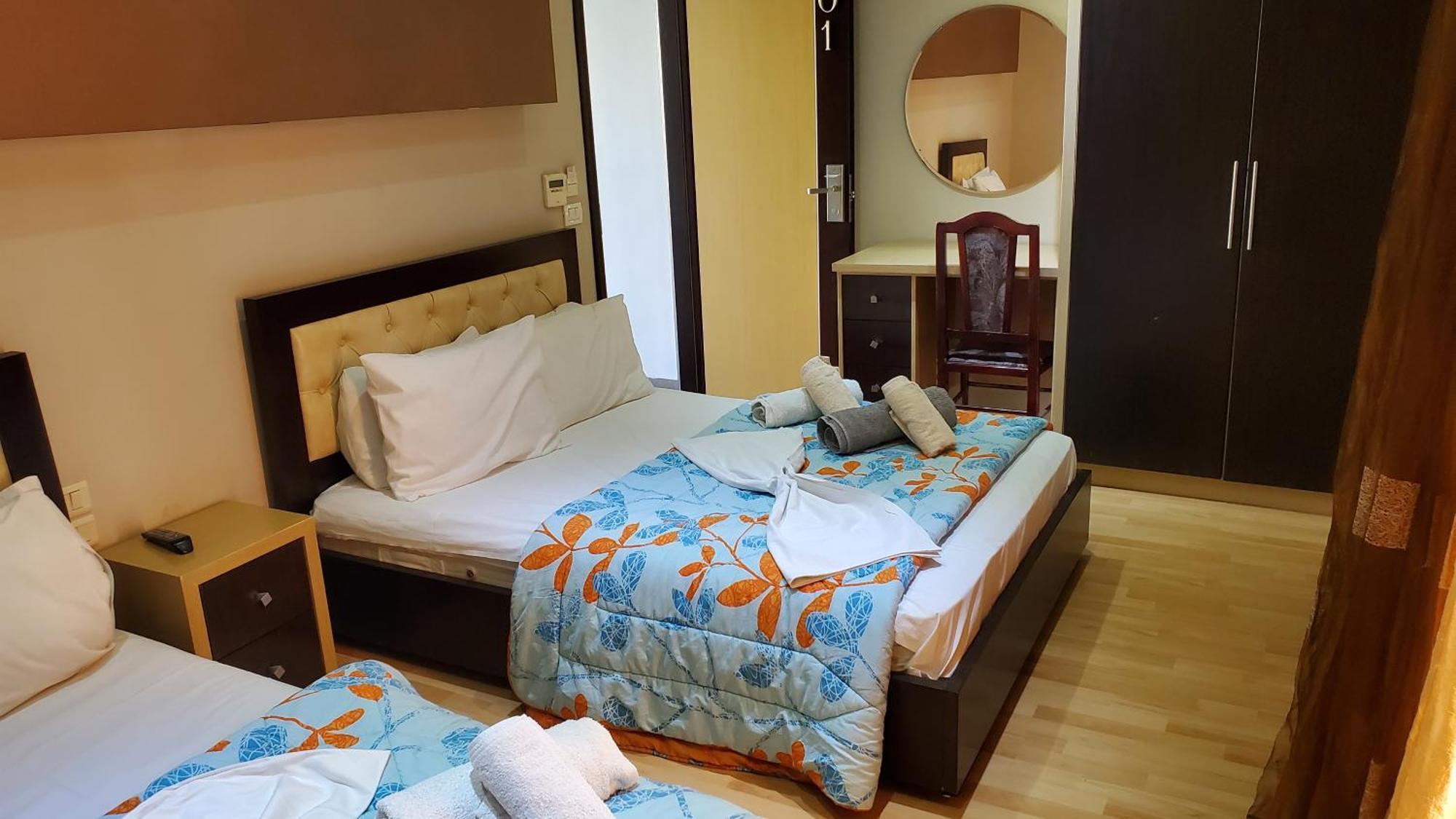 Hotel Shehu Гірокастра Екстер'єр фото