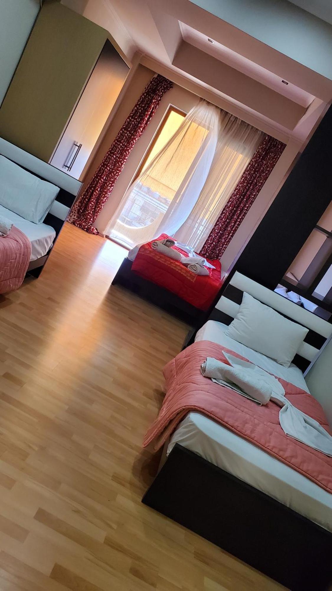 Hotel Shehu Гірокастра Екстер'єр фото