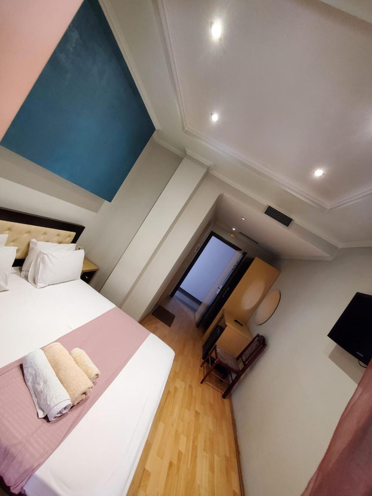 Hotel Shehu Гірокастра Екстер'єр фото