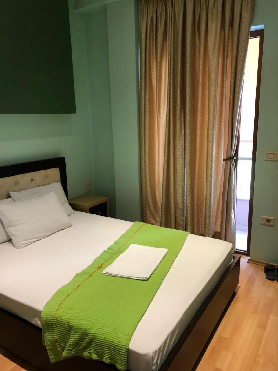 Hotel Shehu Гірокастра Екстер'єр фото